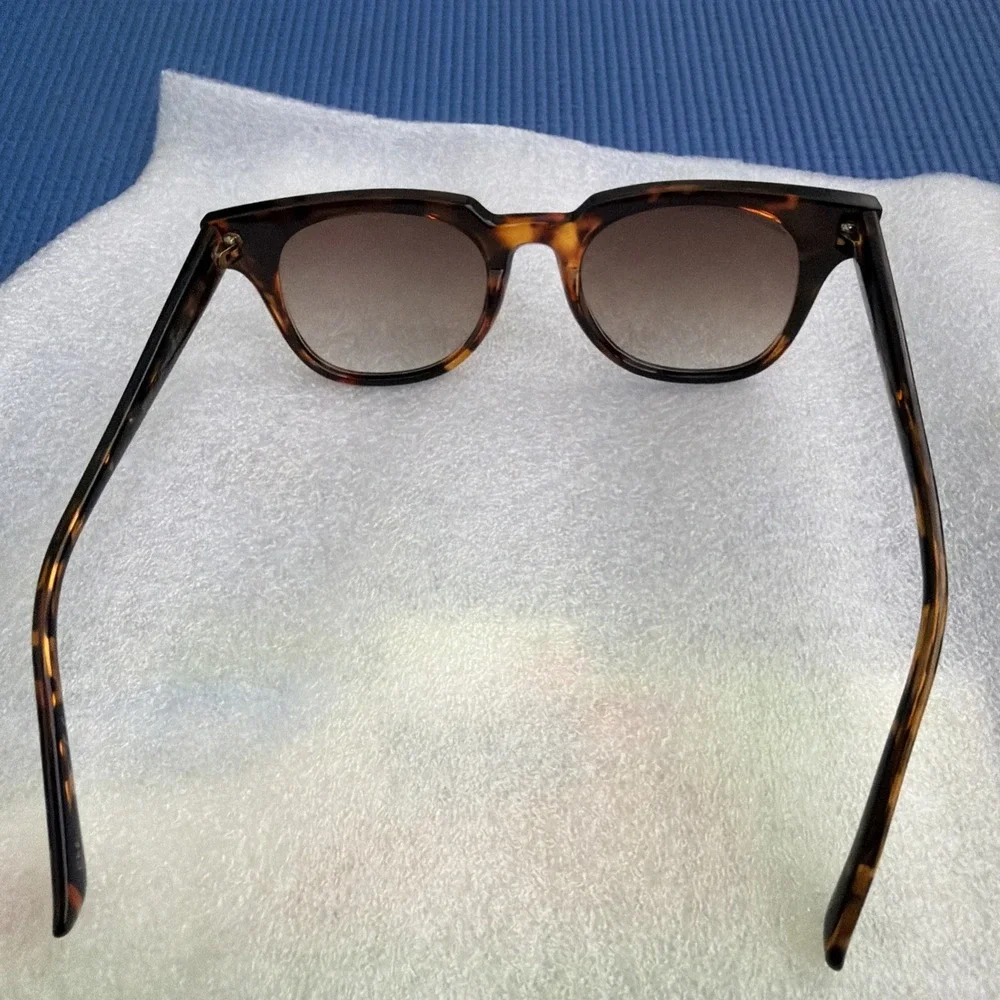 French Connection Women's Sunglasses Tortoise SR1021
